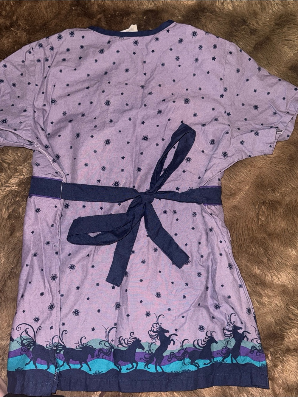 Women’s Tie Back Purple Horse Scrub Top Size Medium - Picture 2 of 4